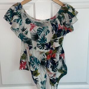 Miss Selfie Medium floral top with tie